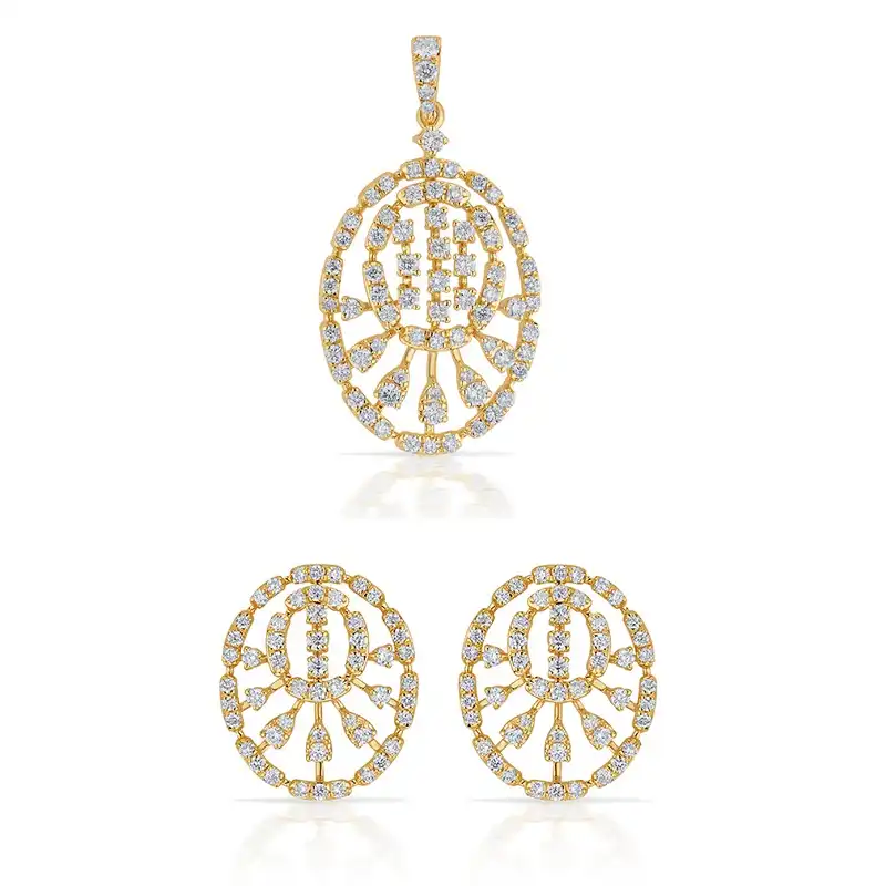 18k Yellow Gold & Diamond Abstract Oval Pendant Set